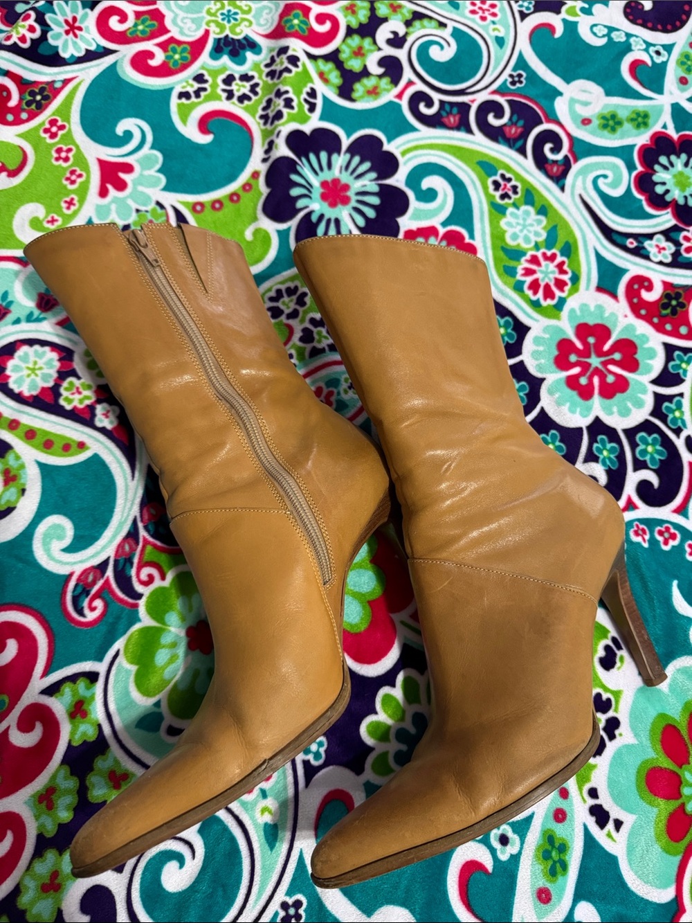 Hillard & Hanson Tan Leather Pointed-Toe Stiletto Mid-Calf Boots